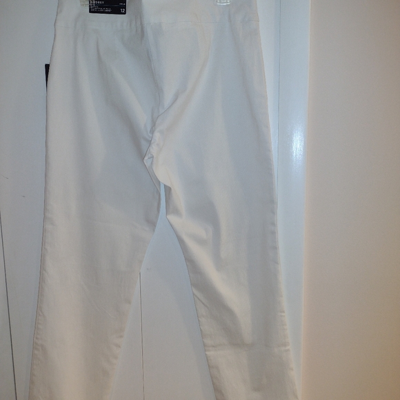 Attyre New York "Audrey" White Pull On Ankle Pants size 12 lace trim hem - Picture 4 of 6